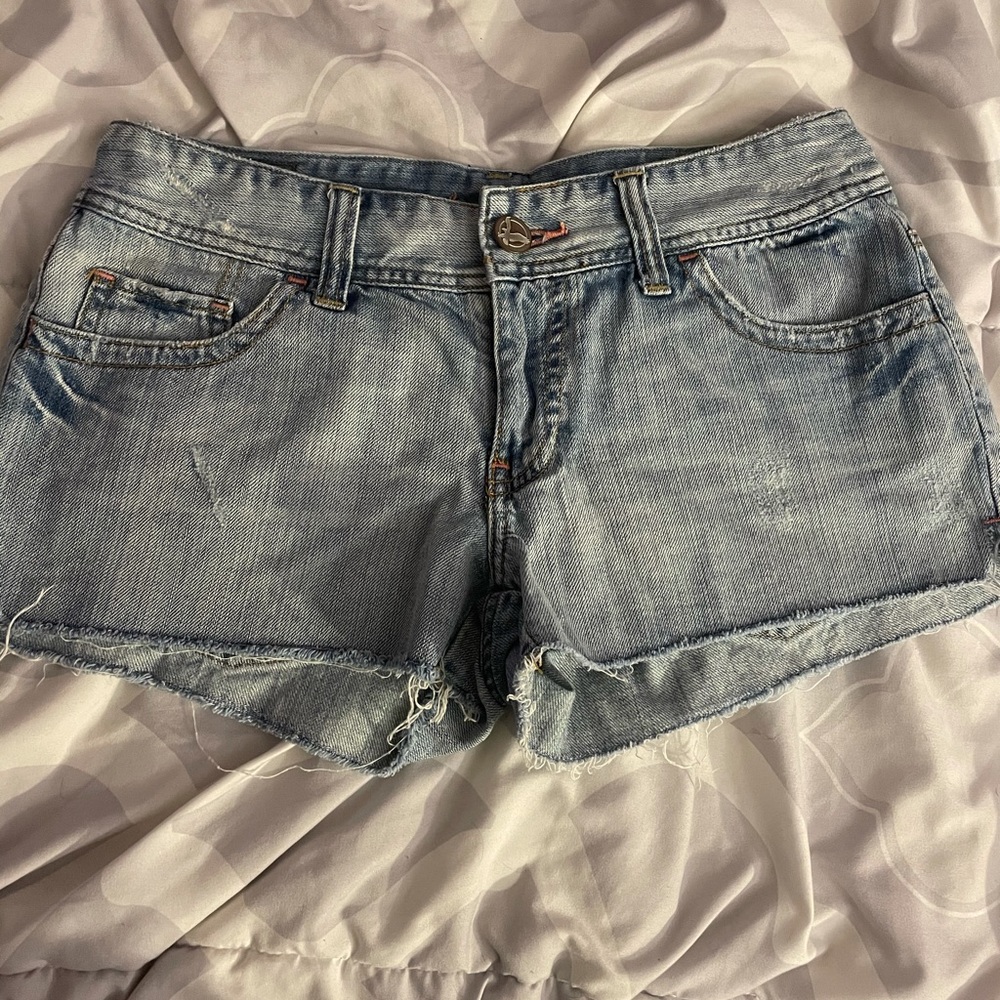 American Eagle Low Rise Shorts